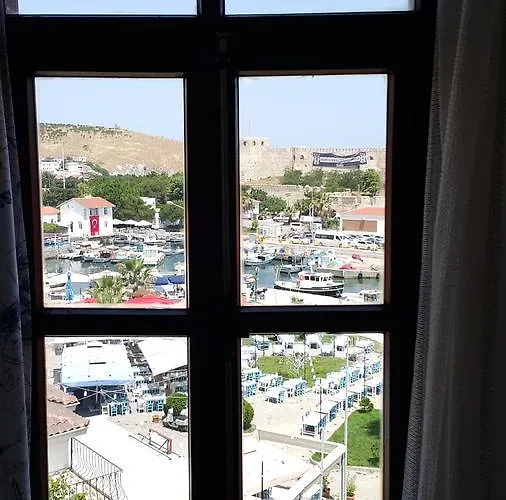 Bozcaada Lara Butik 3*