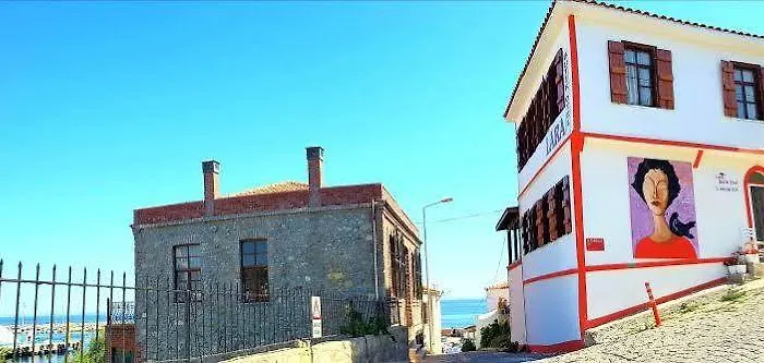 Bozcaada Lara Butik Hotel 3*